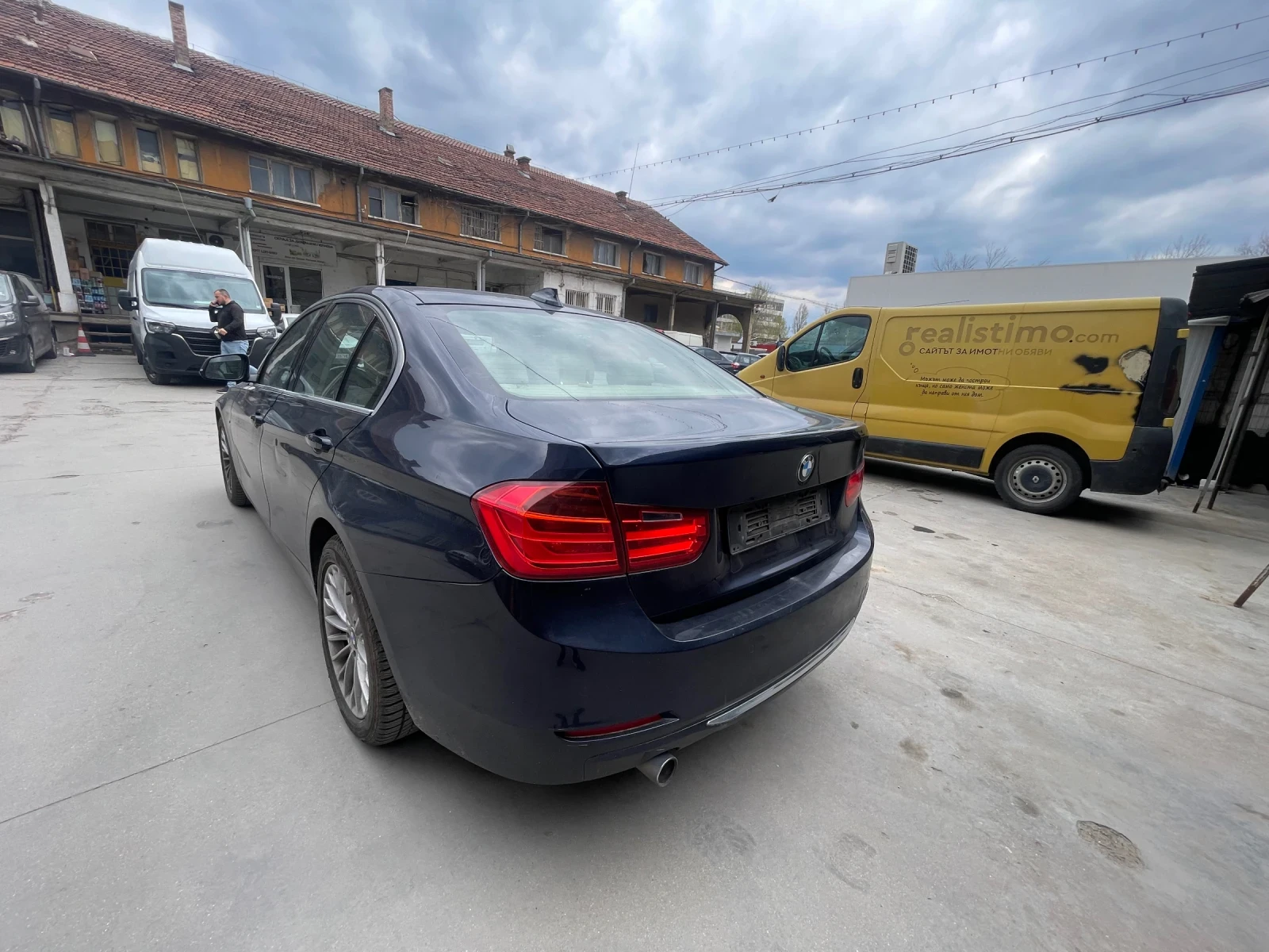 BMW 320 d автоматик - изображение 5