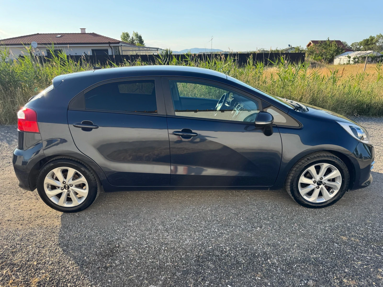 Kia Rio 1.1 CRDI * NAVI* FULL* EURO 6B*  - изображение 4