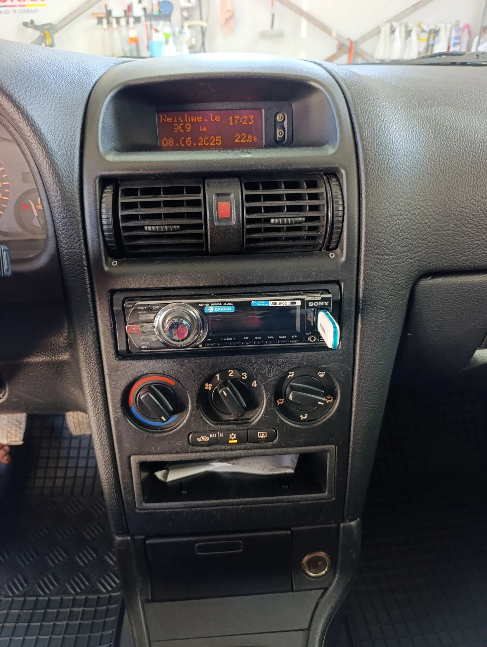 Opel Astra 1.6i 84к.с. - изображение 8