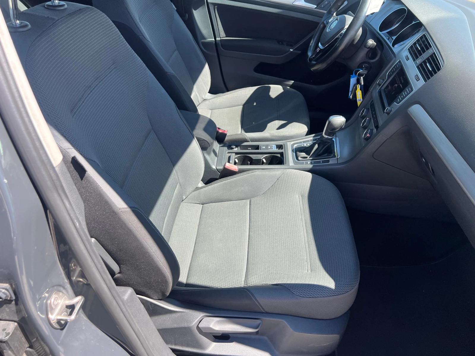 VW Golf 1.4 TGI | Mobile.bg   12