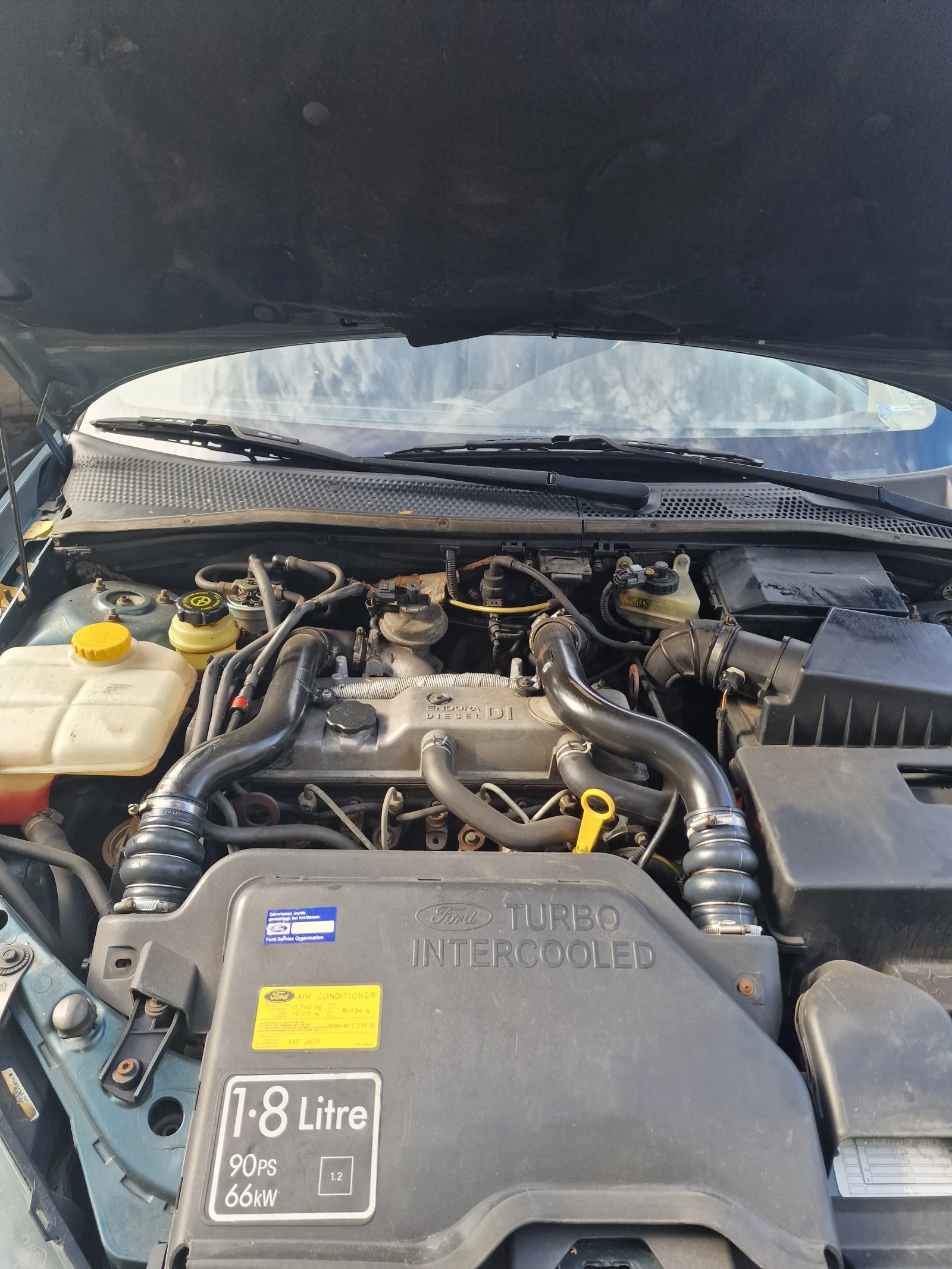 Ford Focus  Sedan, Ghia - изображение 8