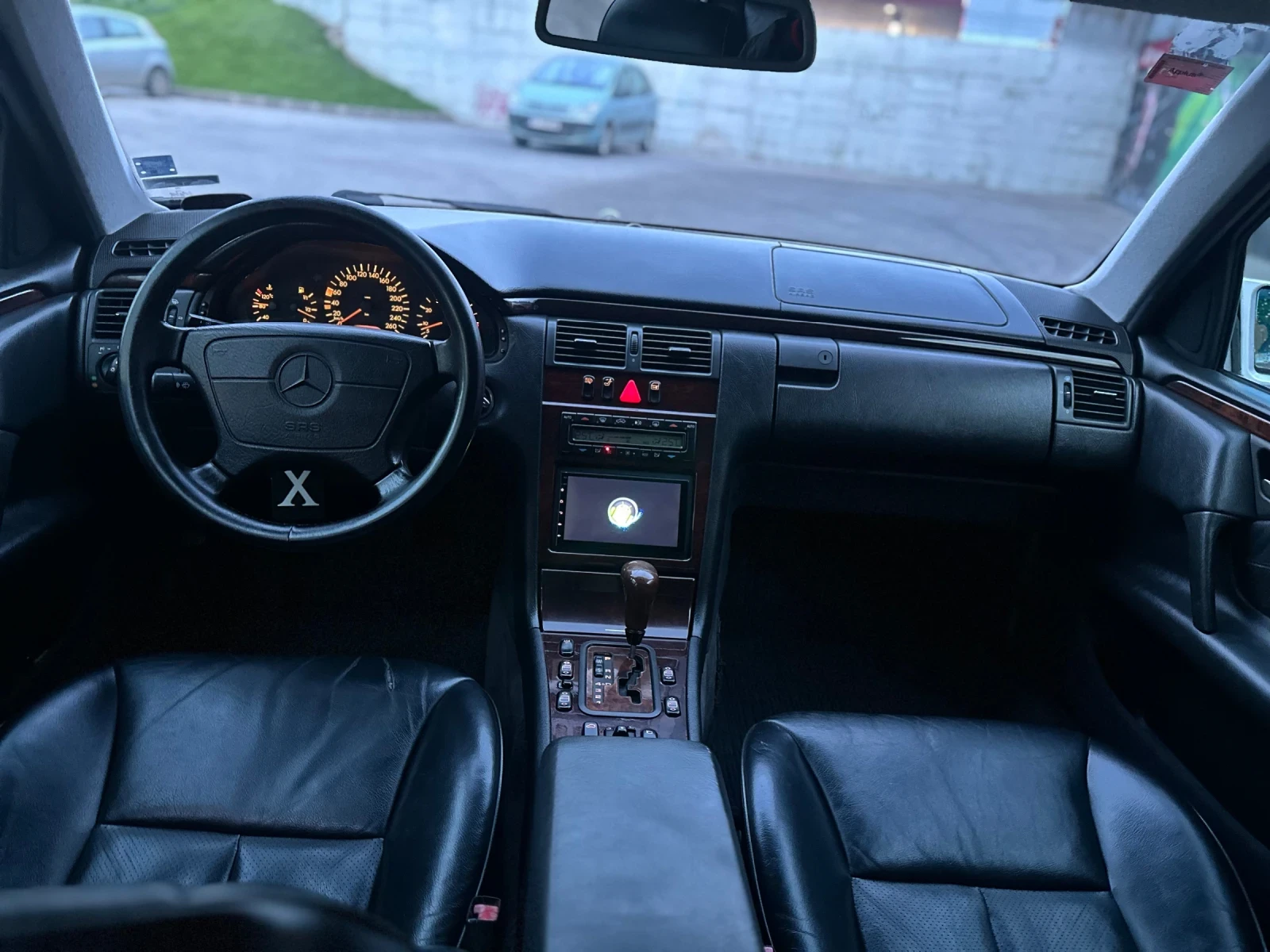 Mercedes-Benz E 430 САМО ЗАДНО - изображение 10