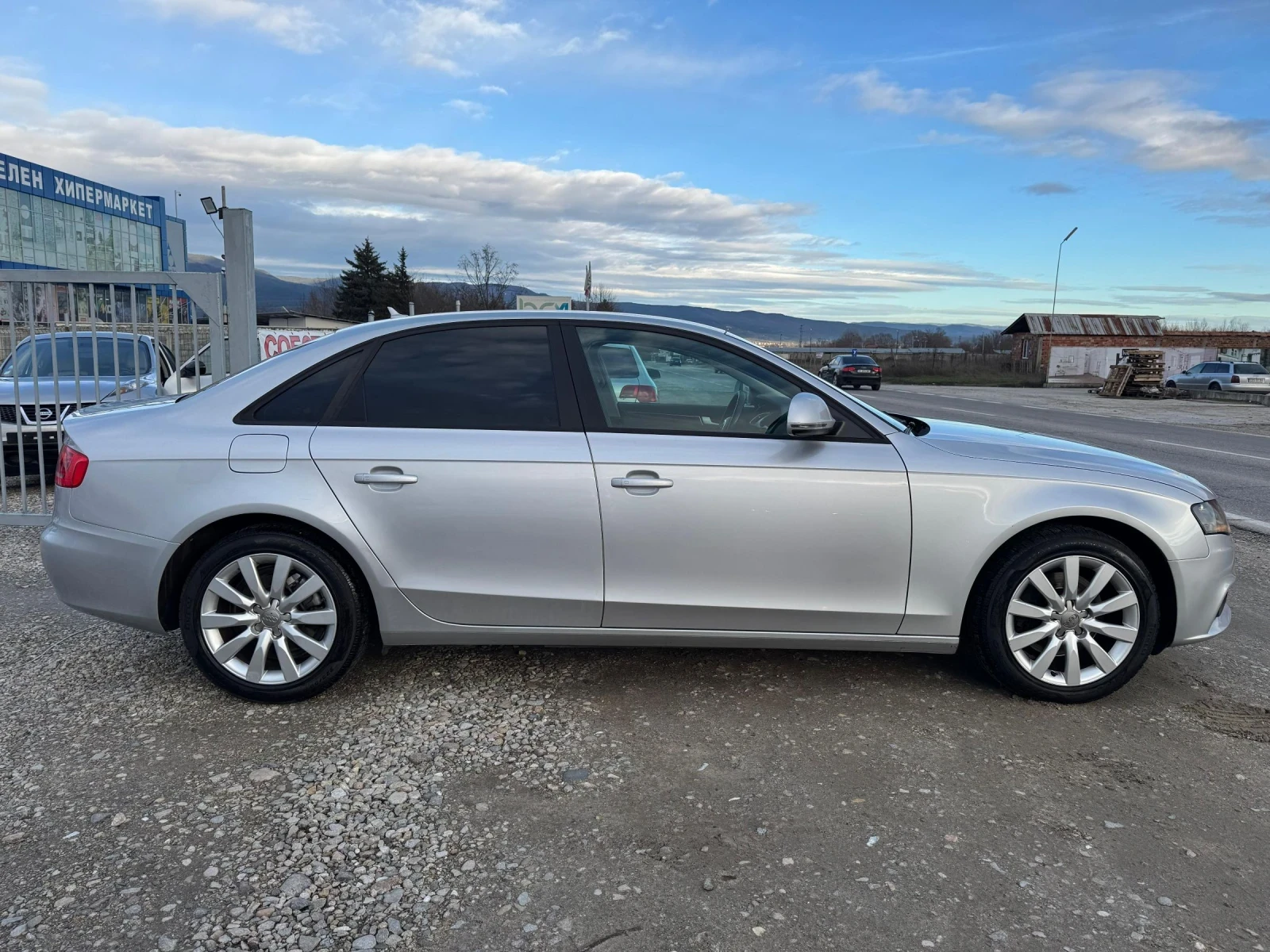 Audi A4 2.0TDI 143к.с NAVI AVTOMAT  - изображение 6