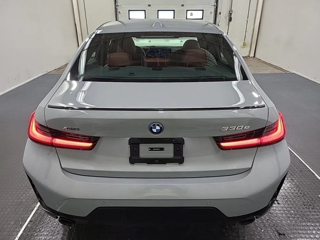 BMW 330 E Plug-in * M-Sport * CARFAX * Втори чифт гуми *  - изображение 6