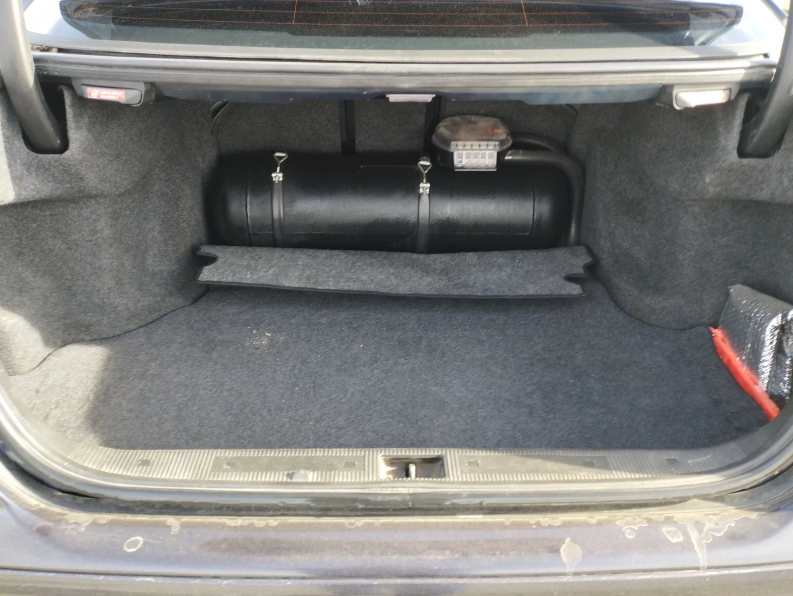 Mercedes-Benz CLK 230, снимка 10 - Автомобили и джипове - 53537390