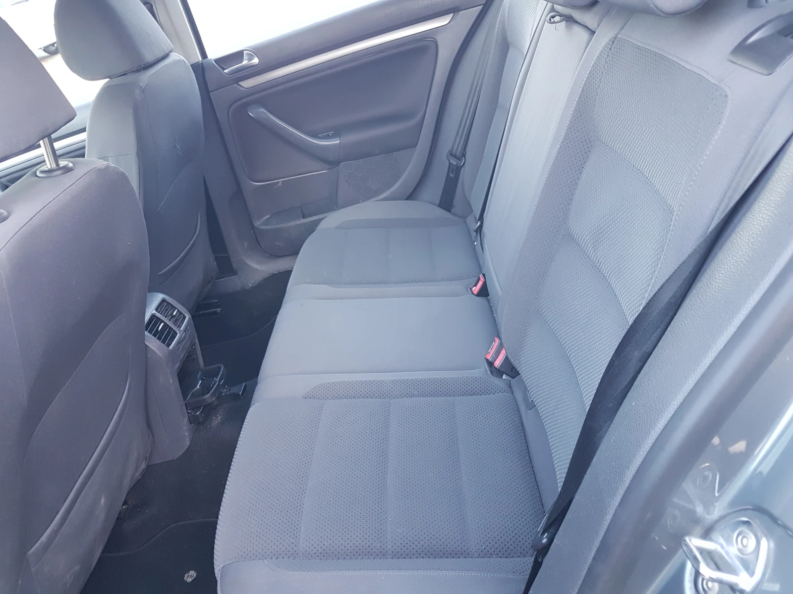 VW Golf 1.6 102кс газ/бензин, снимка 8 - Автомобили и джипове - 53790803