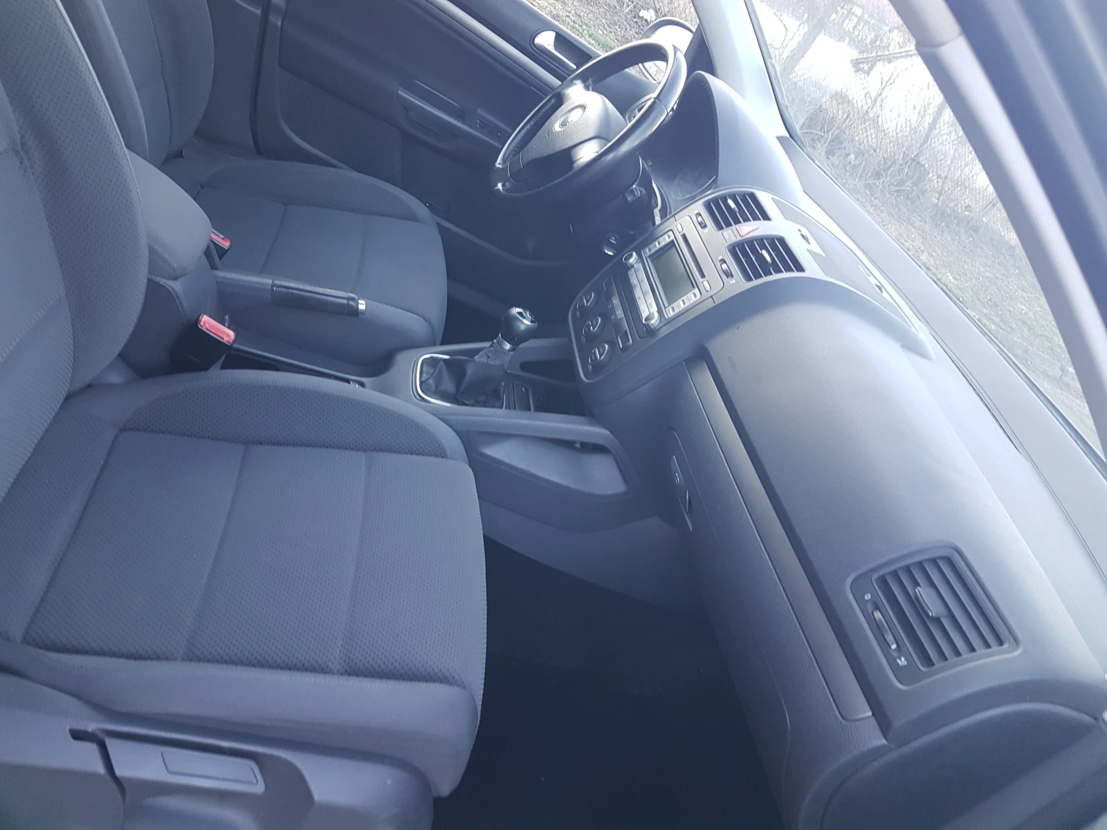 VW Golf 1.6 102кс газ/бензин, снимка 10 - Автомобили и джипове - 53790803