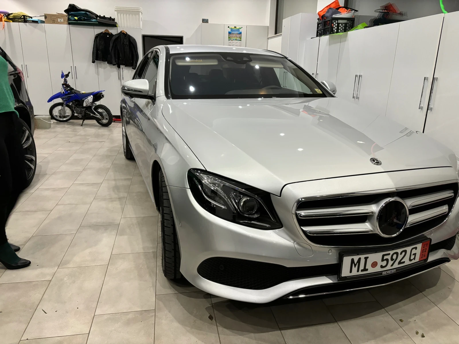 Mercedes-Benz E 400 4 MATIC, 90000 км, снимка 6 - Автомобили и джипове - 53863960
