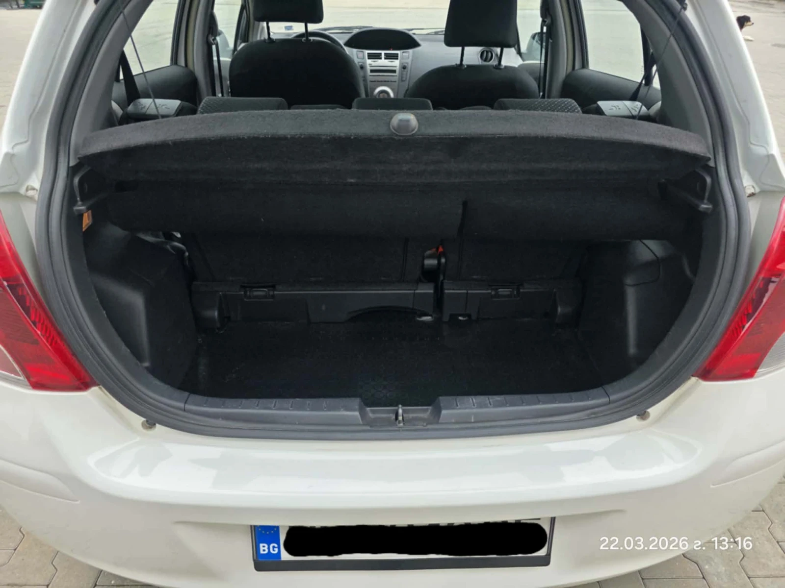 Toyota Yaris 1.33, снимка 9 - Автомобили и джипове - 53939803