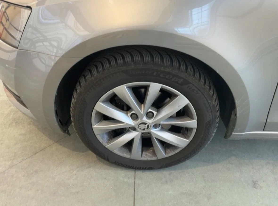 Skoda Octavia 1.5 TGI Executive DSG (Автоматик), снимка 11 - Автомобили и джипове - 54000491