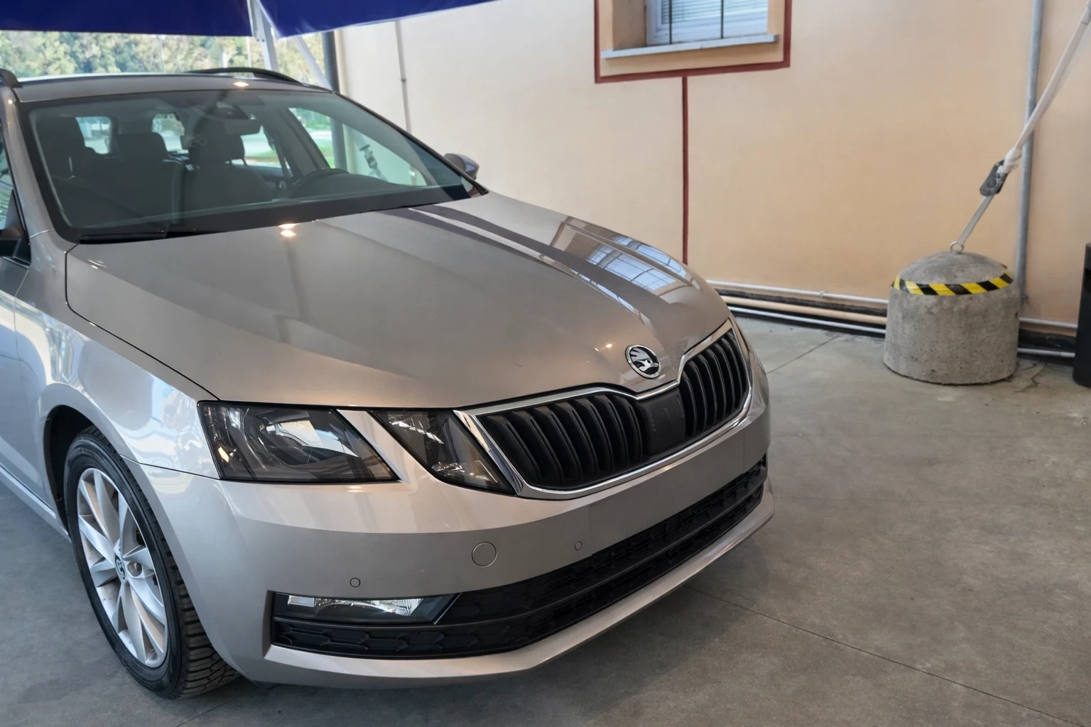 Skoda Octavia 1.5 TGI Executive DSG (Автоматик), снимка 2 - Автомобили и джипове - 54000491