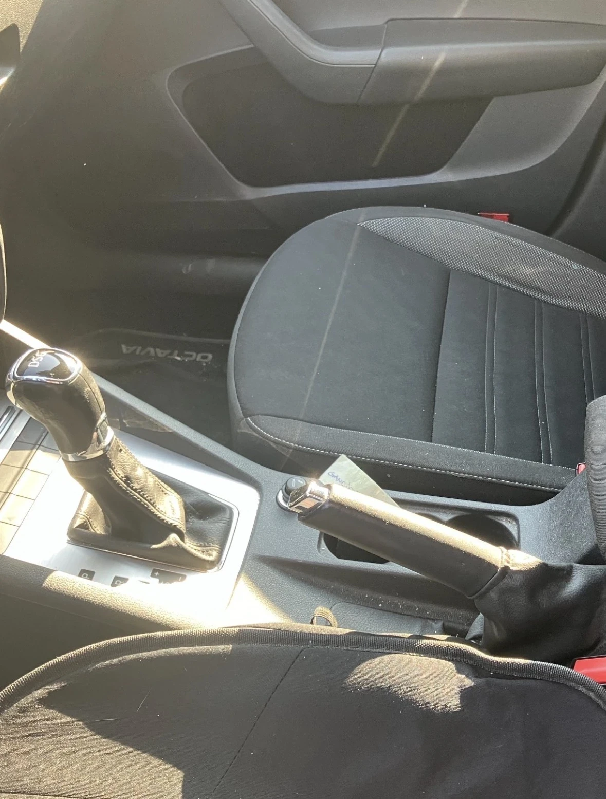 Skoda Octavia 1.5 TGI Executive DSG (Автоматик), снимка 7 - Автомобили и джипове - 54000491