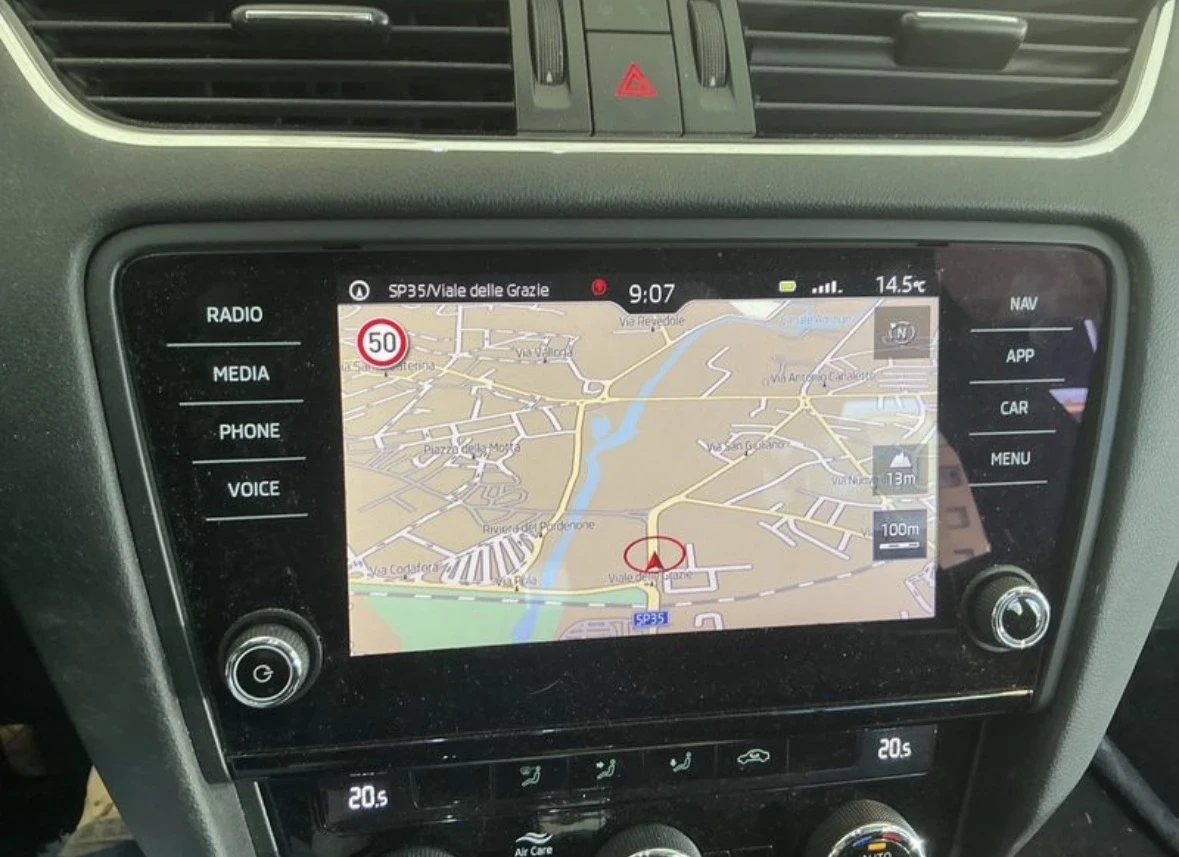 Skoda Octavia 1.5 TGI Executive DSG (Автоматик), снимка 10 - Автомобили и джипове - 54000491