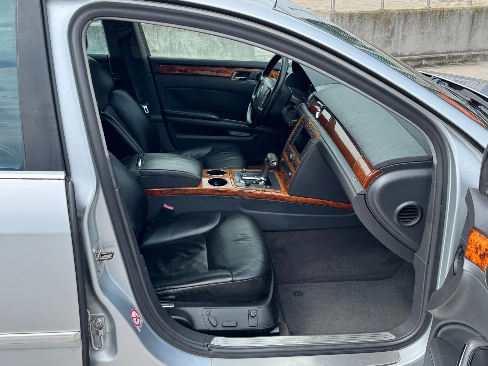 VW Phaeton, снимка 11 - Автомобили и джипове - 54278453