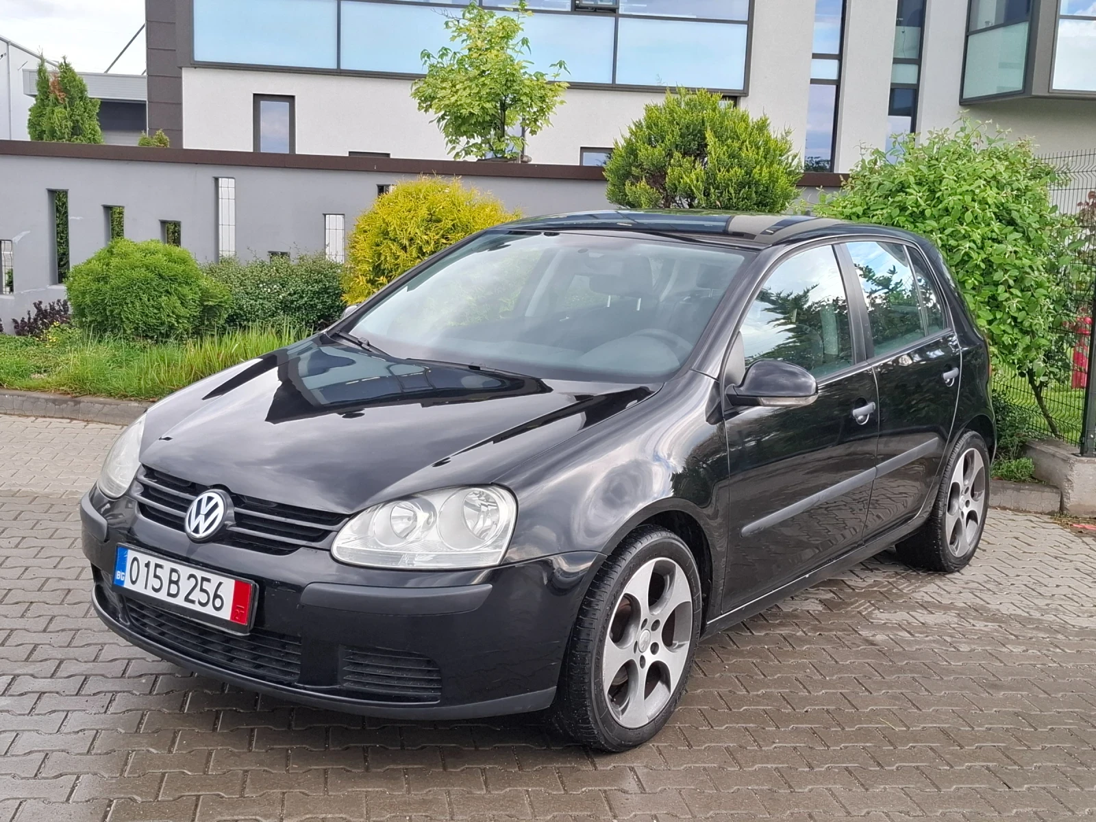 VW Golf 1.9TDI* (105кс)* * KLIMATRONIK* * НОВ ВНОС* , снимка 3 - Автомобили и джипове - 54643944
