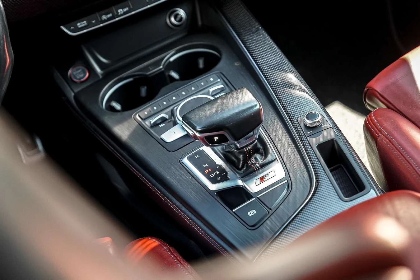 Audi S4 ПАНО / ЛИЗИНГ / ЦЕНА до БГ, снимка 13 - Автомобили и джипове - 55355238