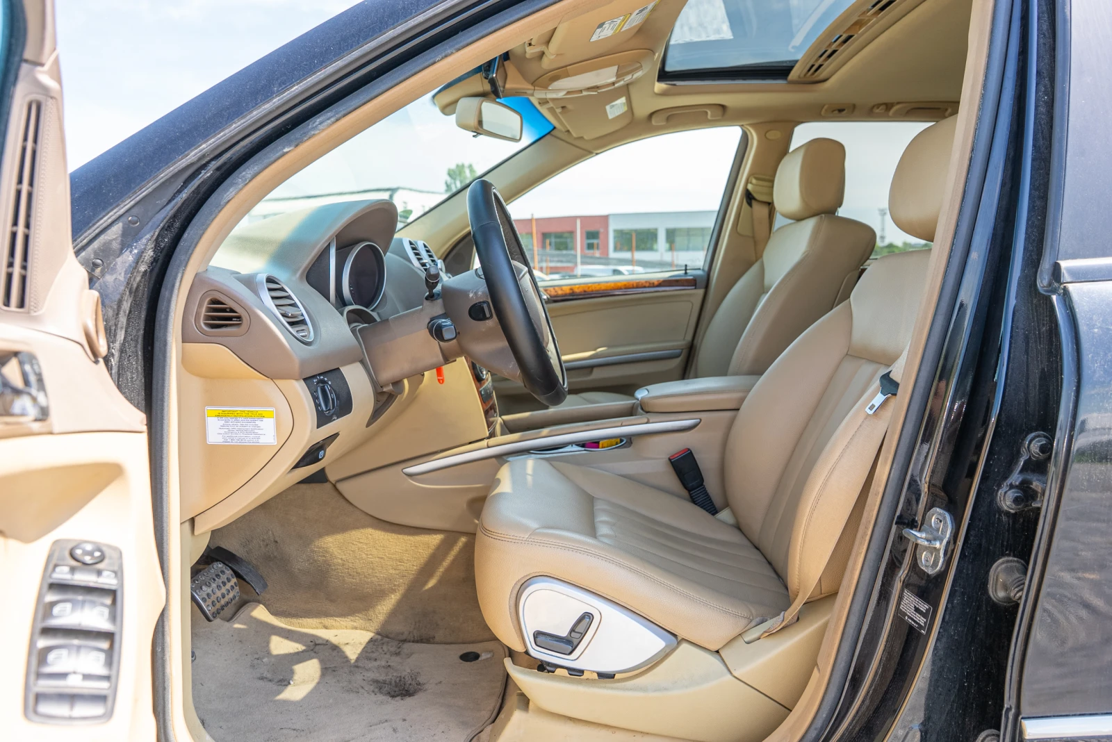 Mercedes-Benz ML 550, снимка 7 - Автомобили и джипове - 55403194
