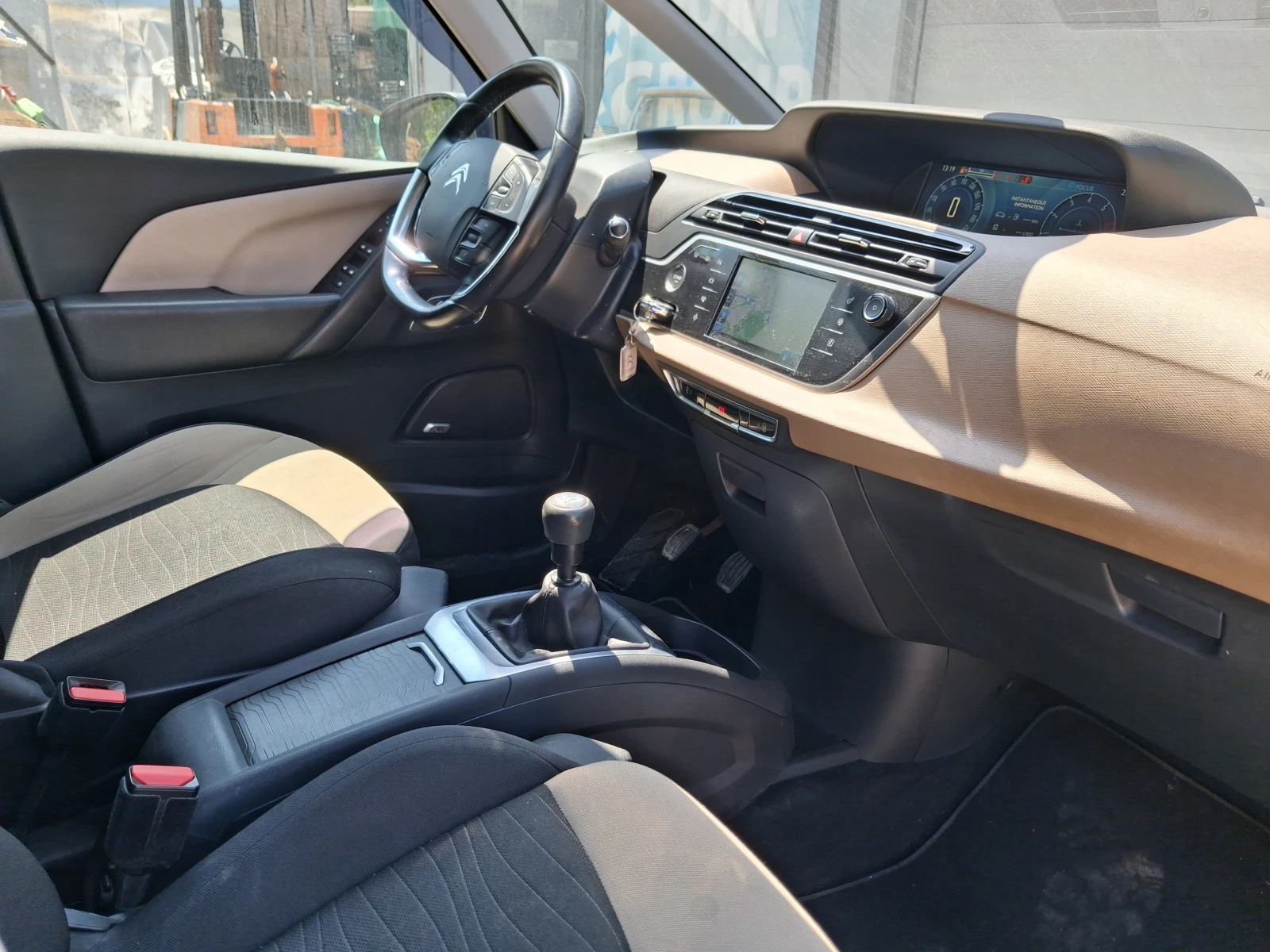 Citroen C4 Picasso 1.6 turbo, снимка 11 - Автомобили и джипове - 55574459