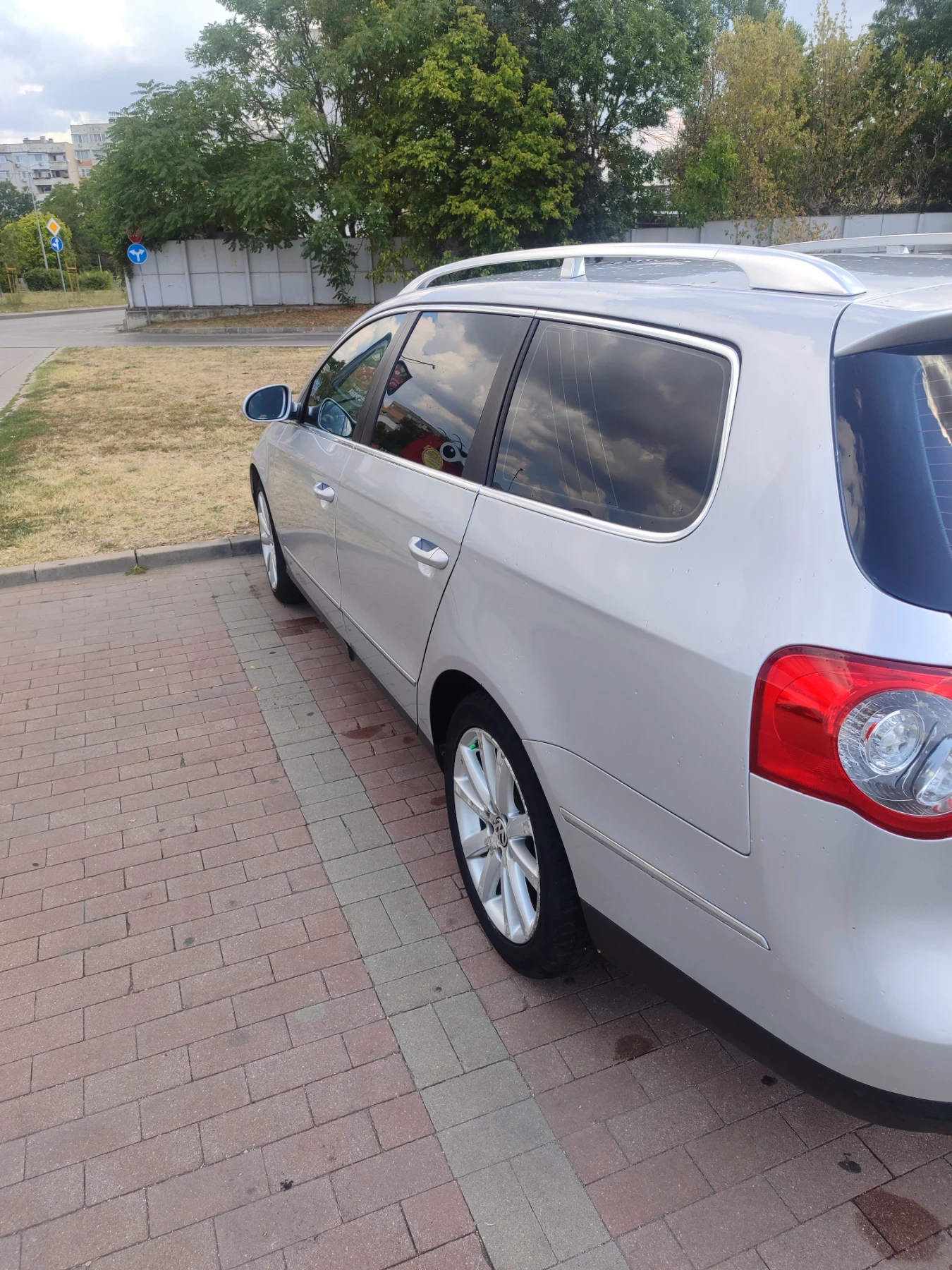 VW Passat 2.0TDI, снимка 14 - Автомобили и джипове - 55604455