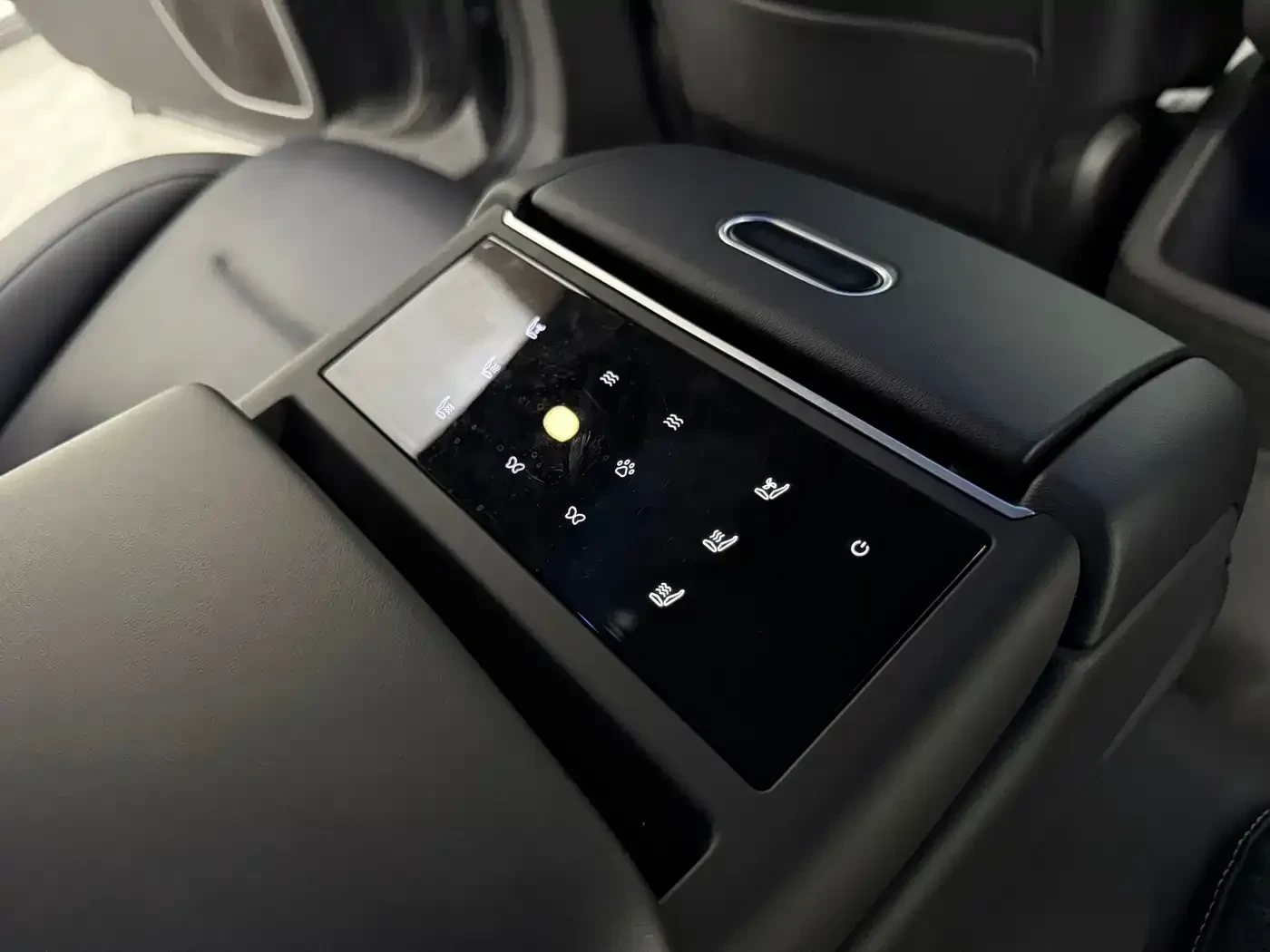 Avatr 12 Ultra Extended Range Edition, снимка 13 - Автомобили и джипове - 56706800