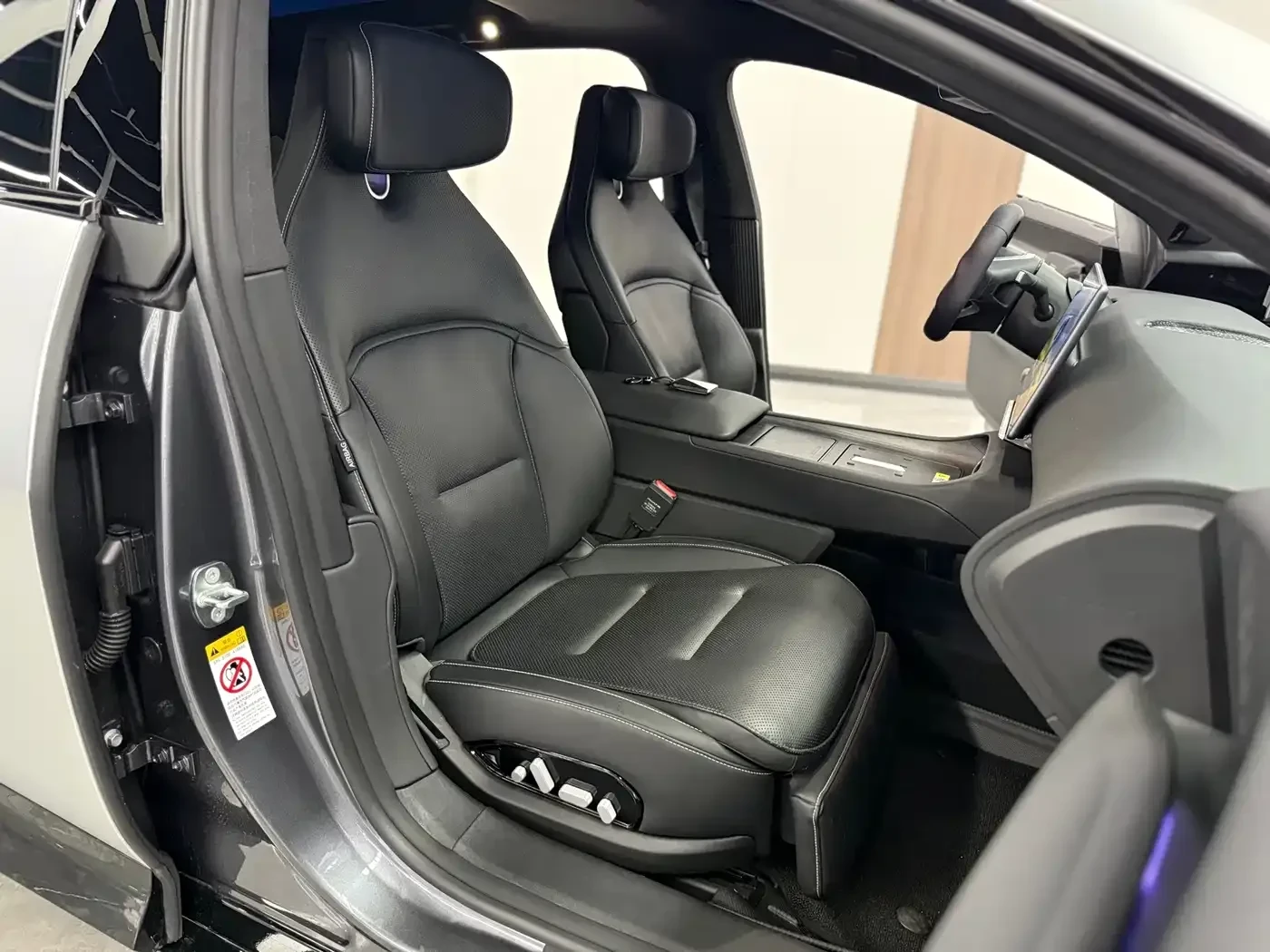 Avatr 12 Ultra Extended Range Edition, снимка 15 - Автомобили и джипове - 56706800