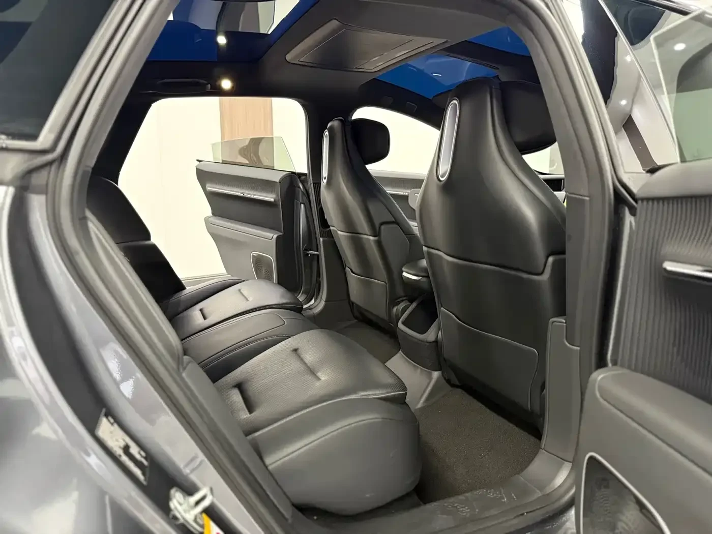 Avatr 12 Ultra Extended Range Edition, снимка 11 - Автомобили и джипове - 56706800