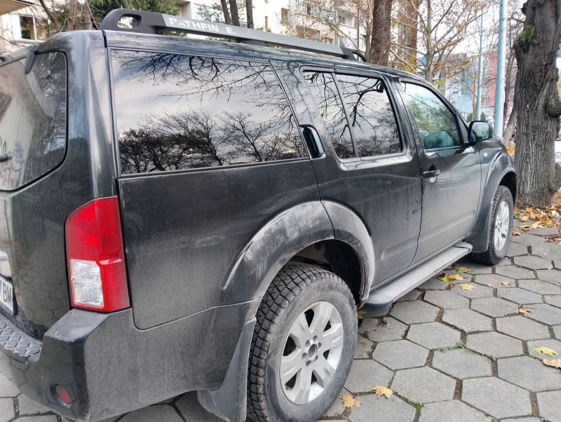 Nissan Pathfinder, снимка 4 - Автомобили и джипове - 48308916