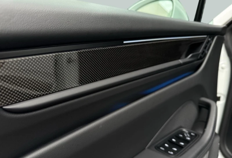 Porsche Macan TURBO/ELECTRIC/CARBON/BOSE/PANO/HEAD UP/, снимка 7 - Автомобили и джипове - 53176969