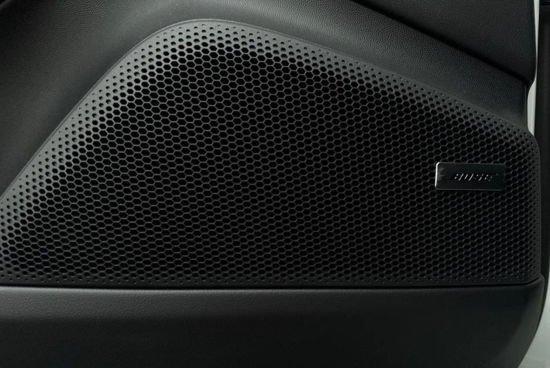 Porsche Macan TURBO/ELECTRIC/CARBON/BOSE/PANO/HEAD UP/, снимка 8 - Автомобили и джипове - 53176969