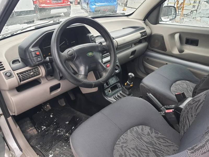 Land Rover Freelander 2.0TD4, снимка 9 - Автомобили и джипове - 53321880