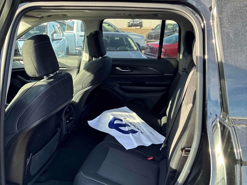 Jeep Grand cherokee Laredo 3.6 V6 * ПОДГРЕВИ * ШИБИДАХ * Keyless, снимка 15 - Автомобили и джипове - 53508710