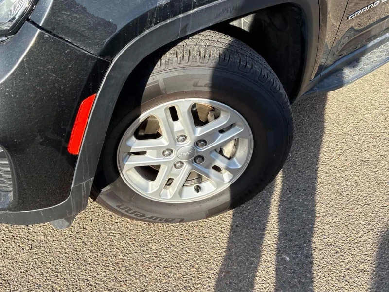 Jeep Grand cherokee Laredo 3.6 V6 * ПОДГРЕВИ * ШИБИДАХ * Keyless, снимка 7 - Автомобили и джипове - 53508710