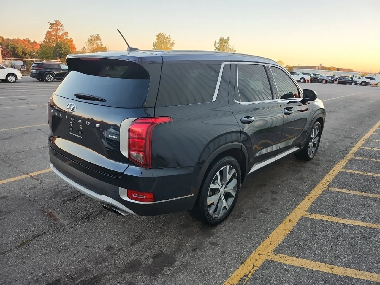 Hyundai Palisade * АВТО КРЕДИТ* ЦЕНА ДО БГ * СЕРВИЗНА ИСТОРИЯ *  - изображение 4