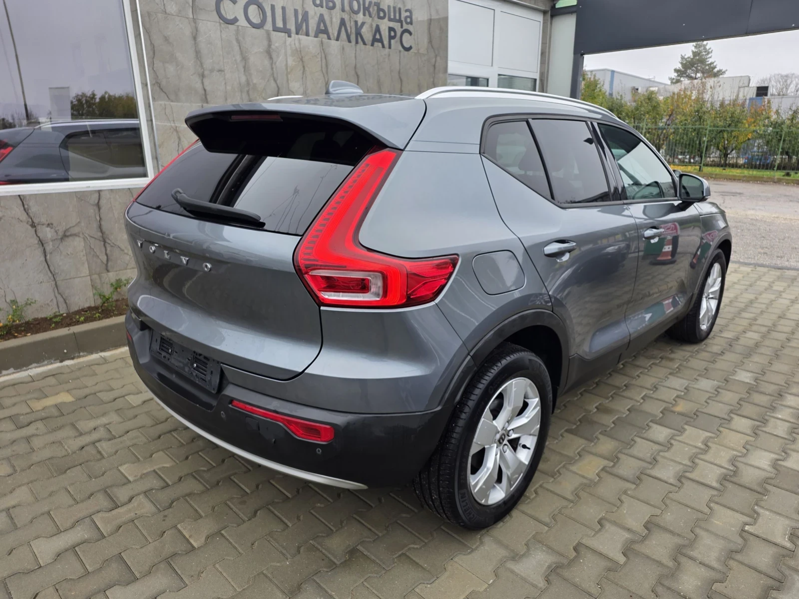Volvo XC40 2.0D  - изображение 6