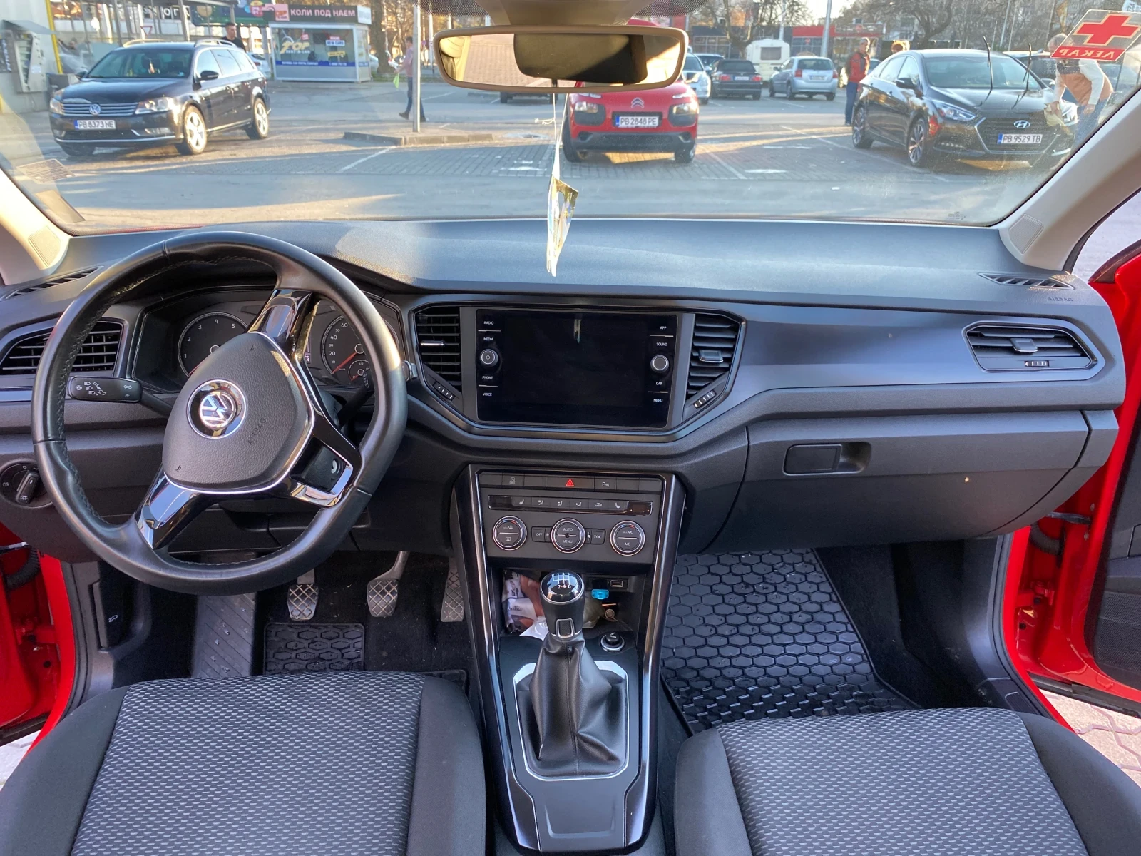 VW T-Roc 1.0 TSI - изображение 10