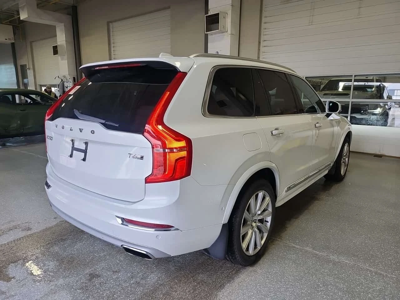 Volvo Xc90  | T6 INSCRIPTION | HEAD-UP | ПАМЕТИ | CARFAX, снимка 3 - Автомобили и джипове - 53950152