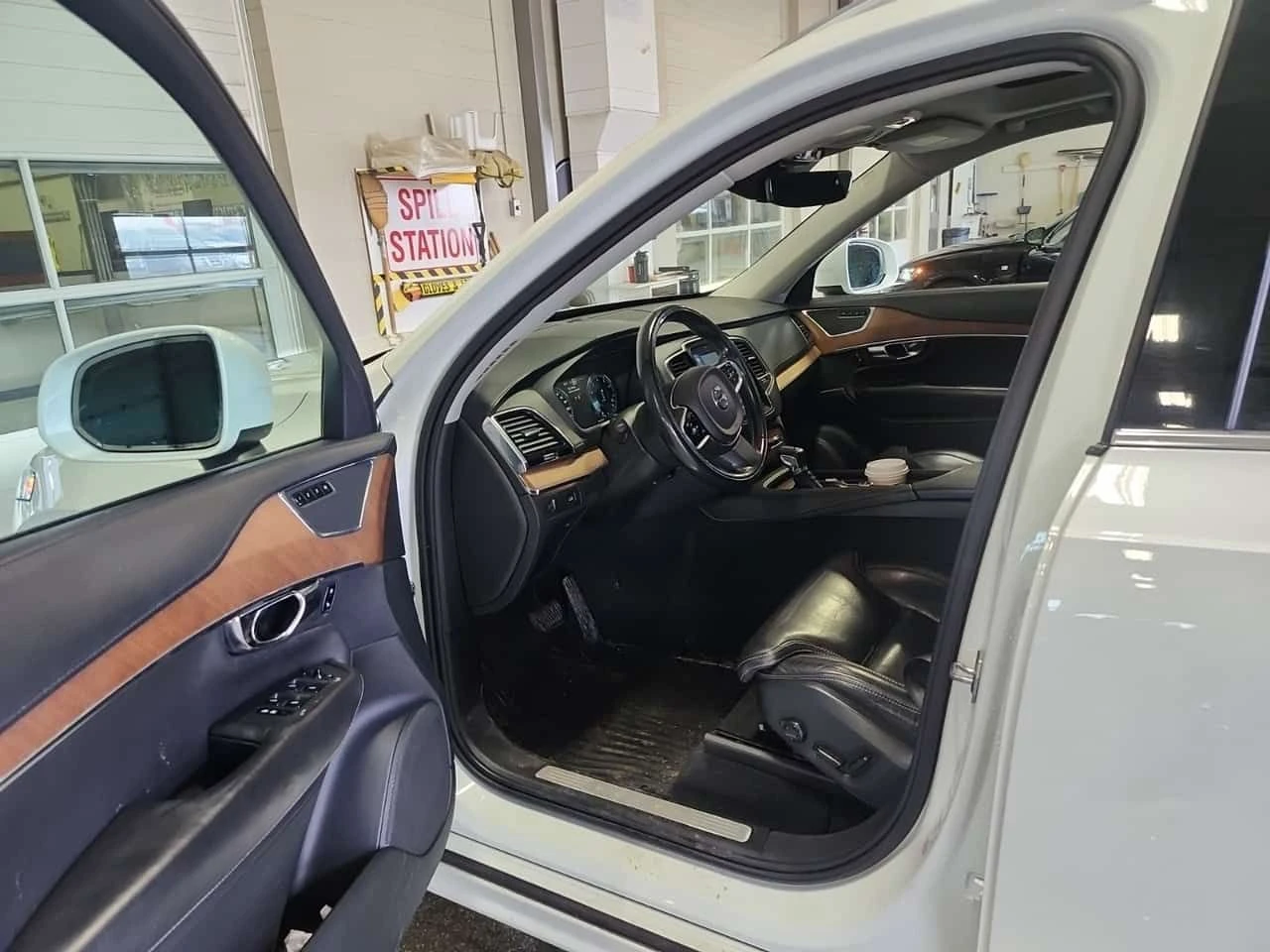 Volvo Xc90  | T6 INSCRIPTION | HEAD-UP | ПАМЕТИ | CARFAX, снимка 8 - Автомобили и джипове - 53950152