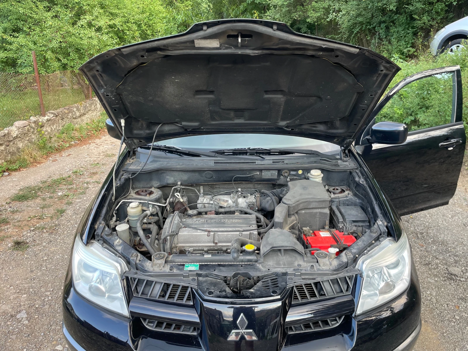 Mitsubishi Outlander 2.0I 4x4, снимка 14 - Автомобили и джипове - 54084747