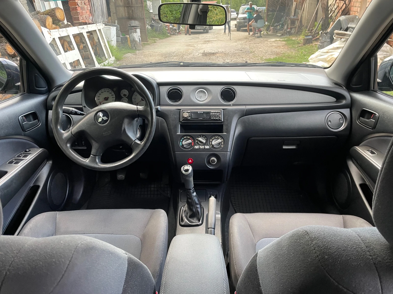 Mitsubishi Outlander 2.0I 4x4, снимка 13 - Автомобили и джипове - 54084747