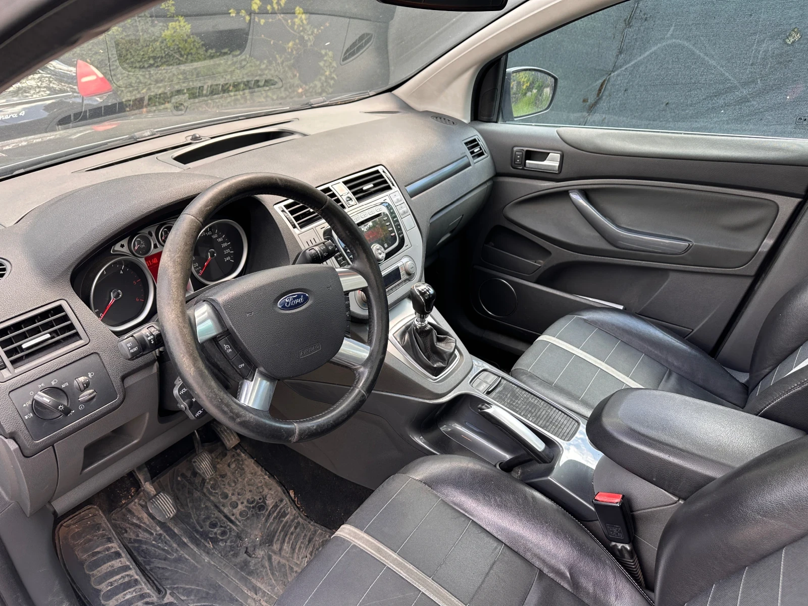 Ford Kuga 2.0TDCI, снимка 12 - Автомобили и джипове - 54375091