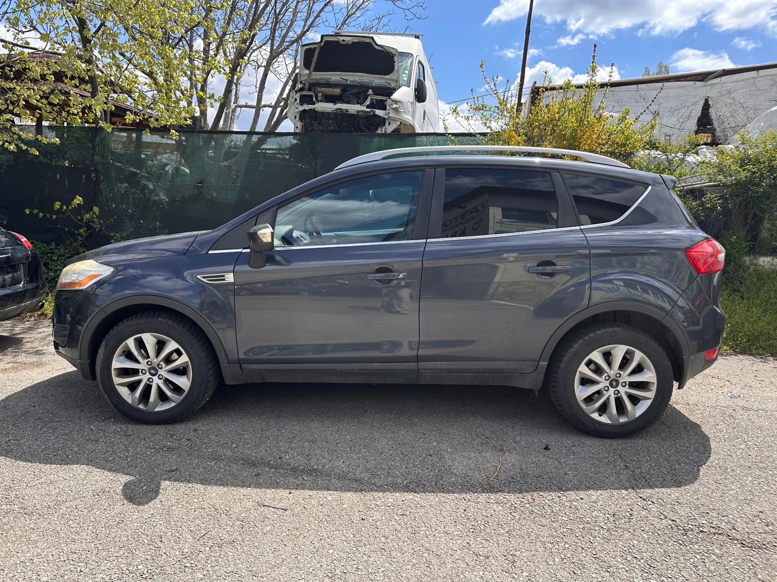 Ford Kuga 2.0TDCI, снимка 3 - Автомобили и джипове - 54375091