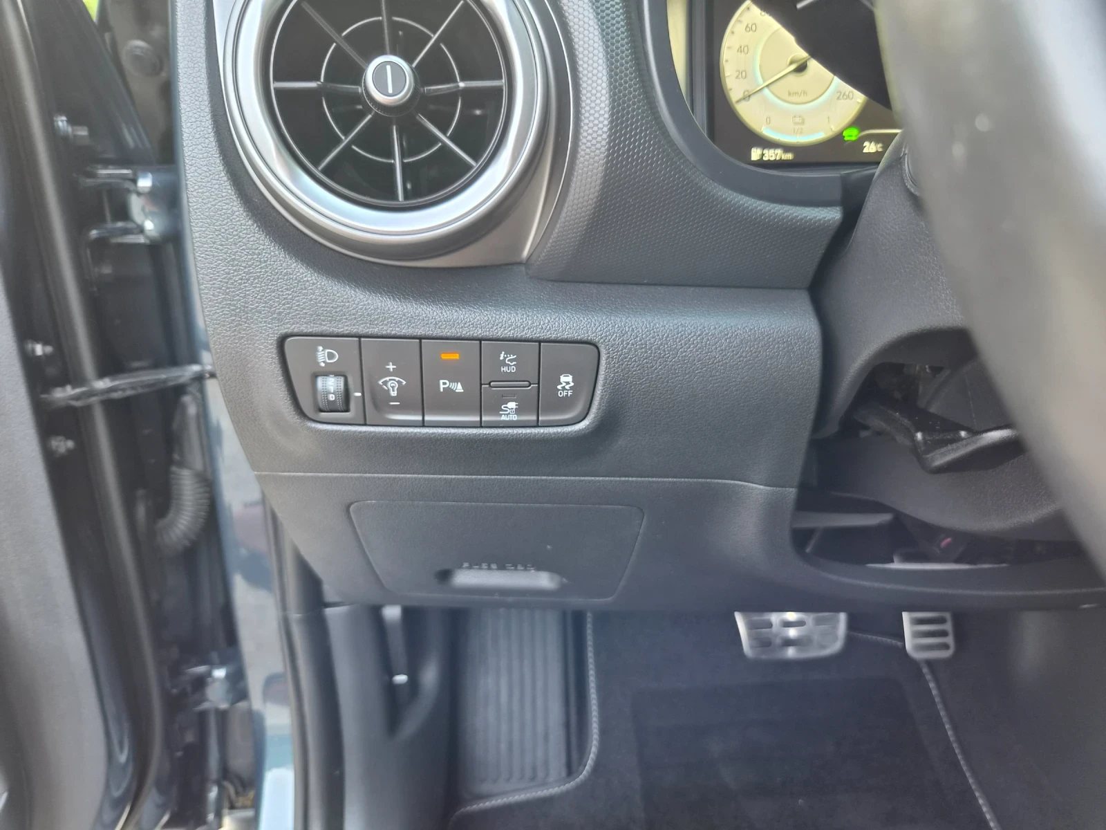 Hyundai Kona 64kwh/SOH100%/61000km/12.22г, снимка 15 - Автомобили и джипове - 54691963