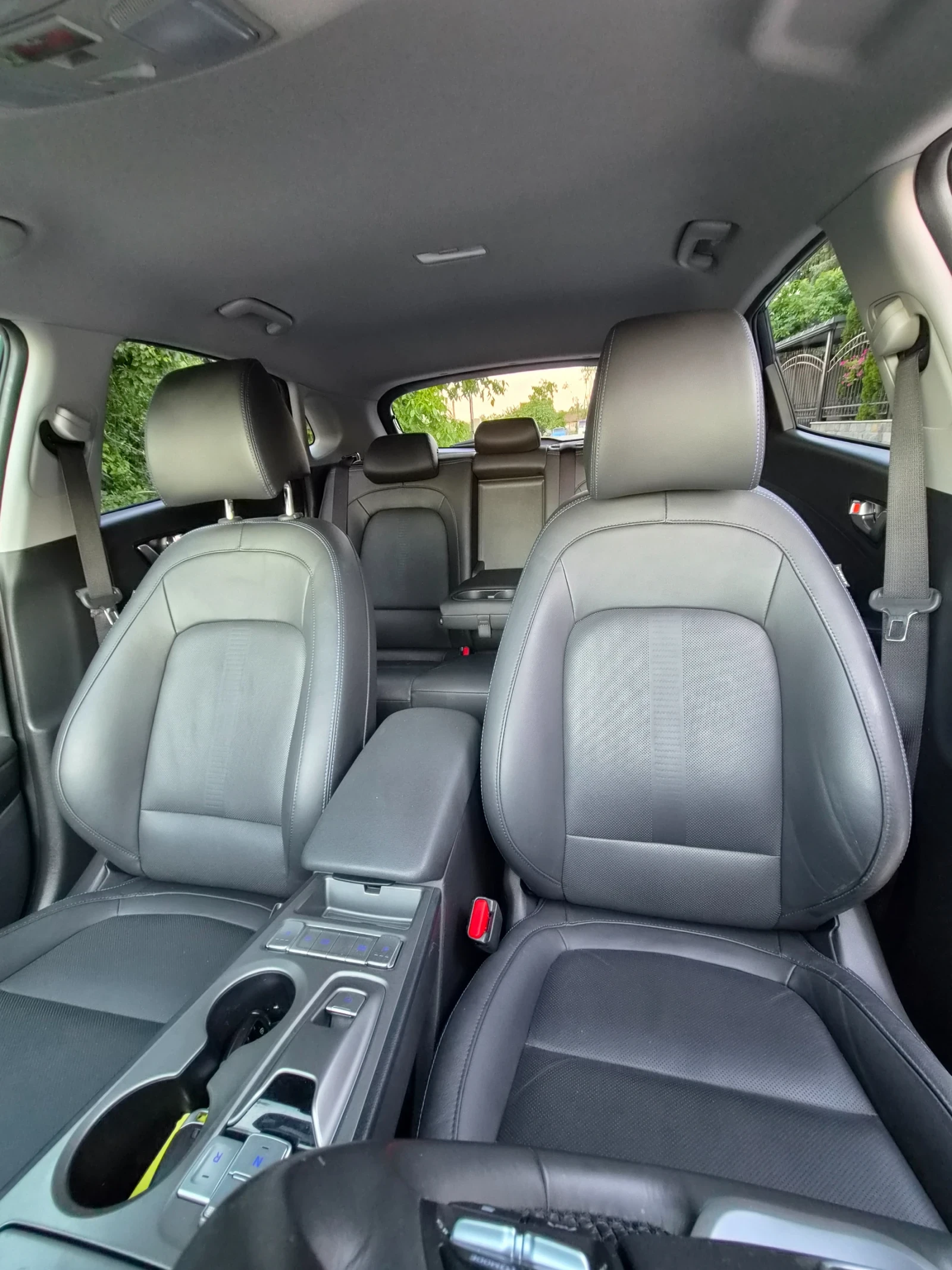 Hyundai Kona 64kwh/SOH100%/61000km/12.22г, снимка 11 - Автомобили и джипове - 54691963