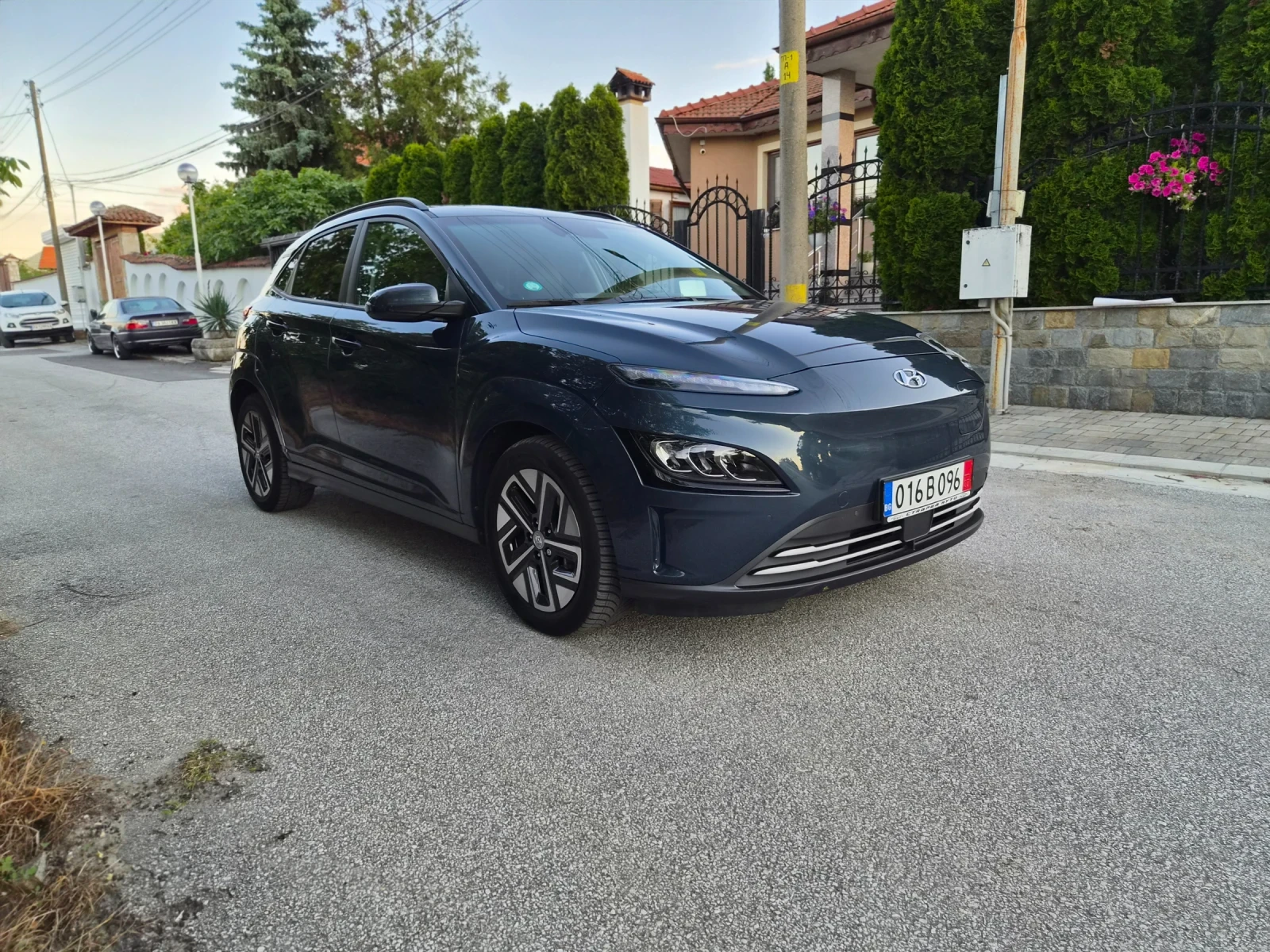 Hyundai Kona 64kwh/SOH100%/61000km/12.22г, снимка 2 - Автомобили и джипове - 54691963
