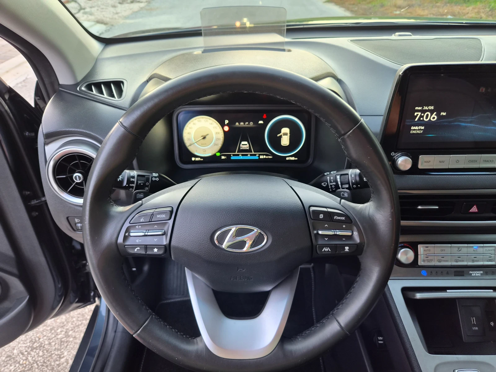 Hyundai Kona 64kwh/SOH100%/61000km/12.22г, снимка 14 - Автомобили и джипове - 54691963