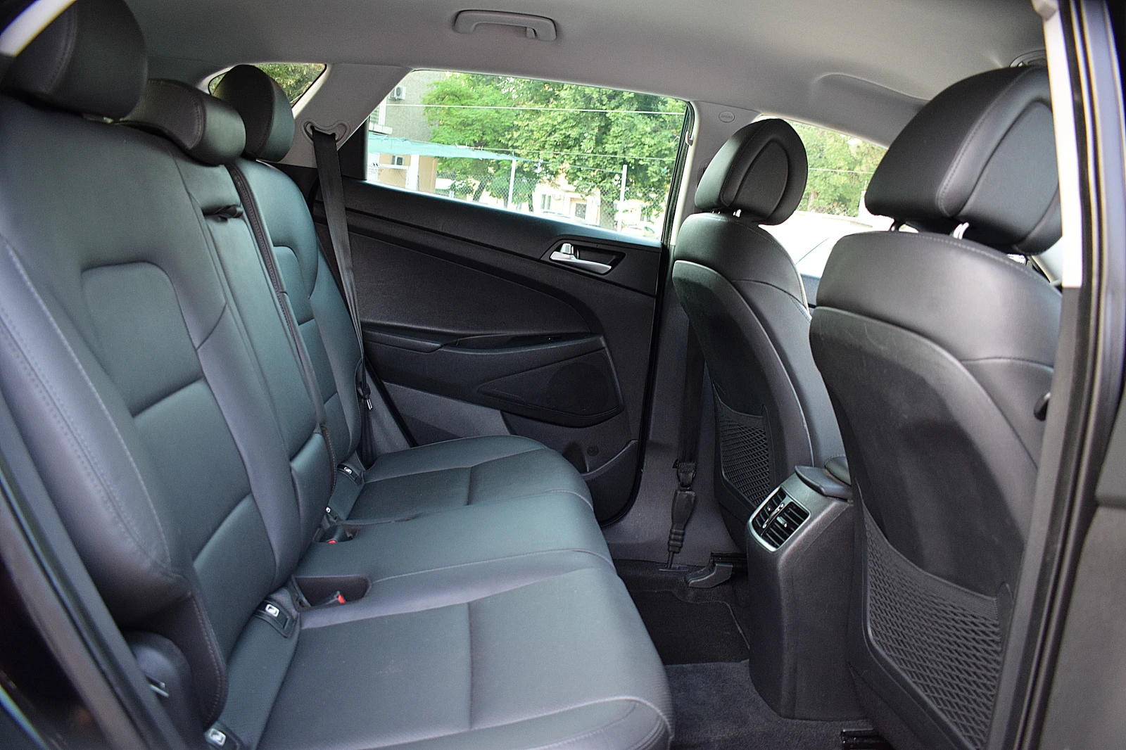 Hyundai Tucson 1.6ШВЕЙЦАРИЯ/LUX/КОЖА/НАВИ/КЛИМАТРОНИК/АВТОПИЛОТ, снимка 14 - Автомобили и джипове - 55125700