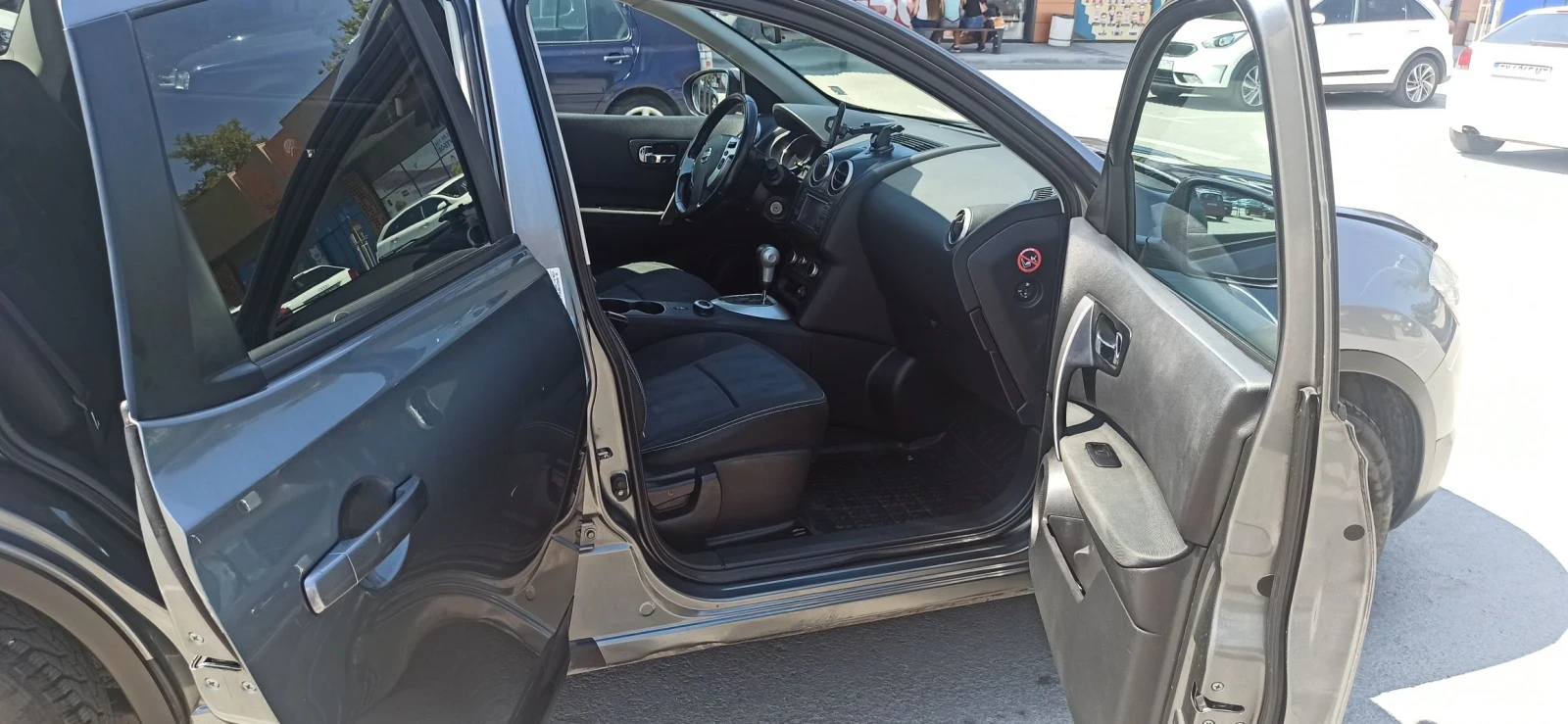 Nissan Qashqai J-10, снимка 14 - Автомобили и джипове - 55579603