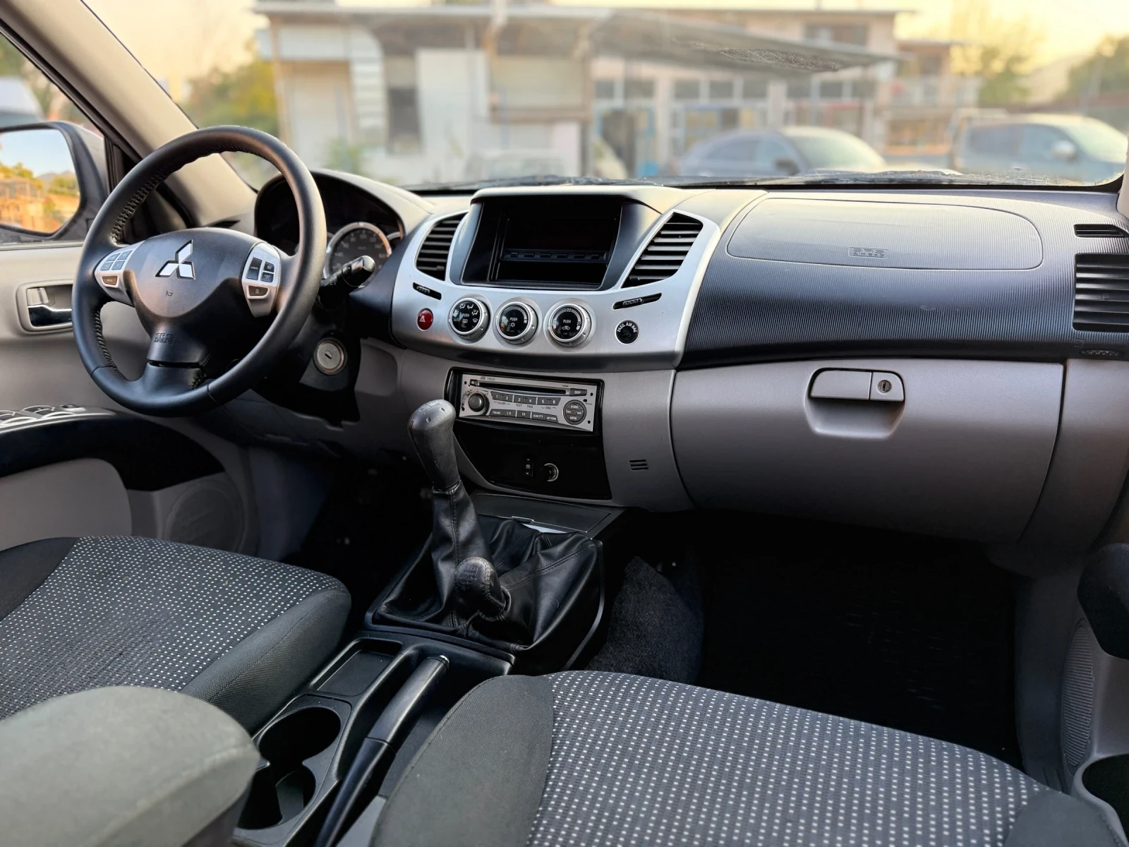 Mitsubishi L200 2.5 DI-D - 178ps, снимка 10 - Автомобили и джипове - 55750417