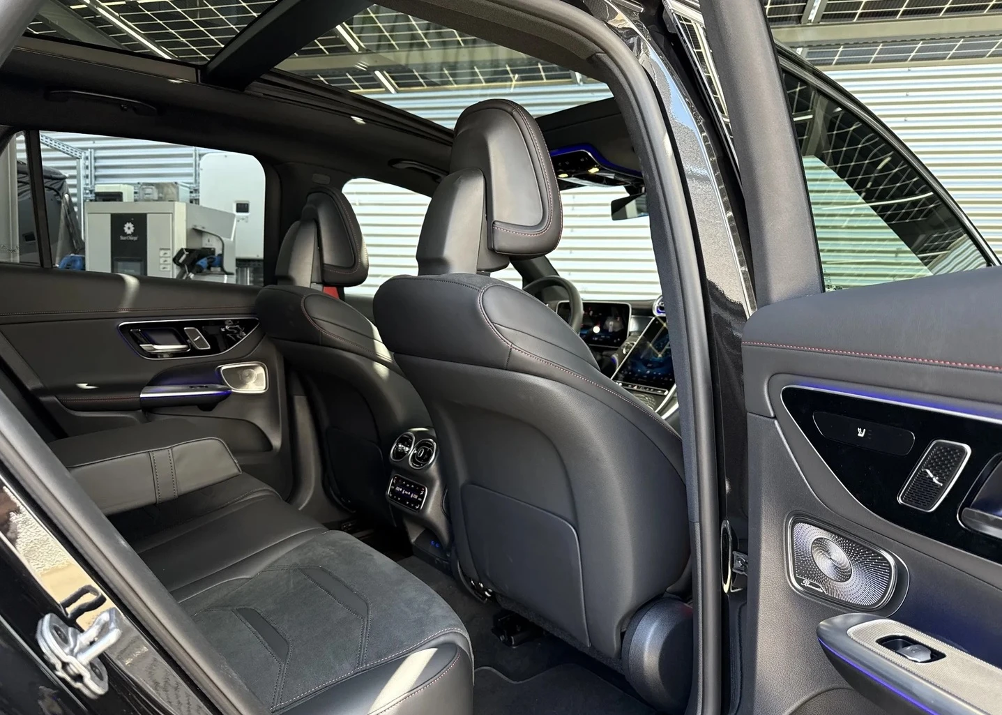 Mercedes-Benz GLC 43 AMG 4MATIC Off-Roader, снимка 9 - Автомобили и джипове - 56104694
