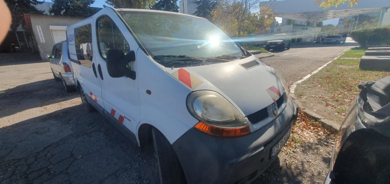 Renault Trafic, снимка 3 - Бусове и автобуси - 47643442